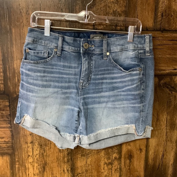 Torrid Jean Shorts Size 12 - Picture 1 of 3
